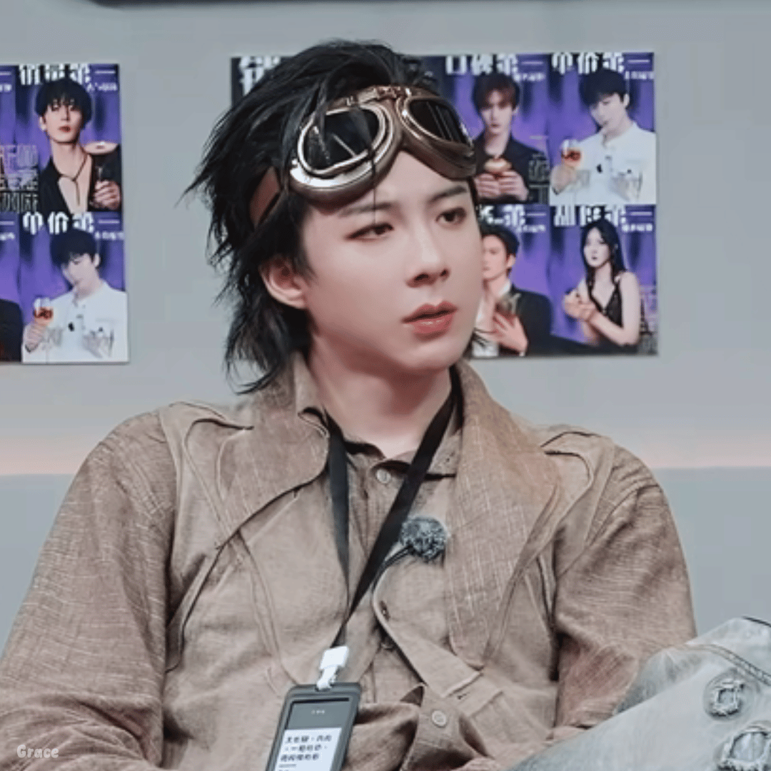 刘宇宁工作室  看著沒什麼表情。可那種痞勁——一點都藏不住。 🖤刘宇宁