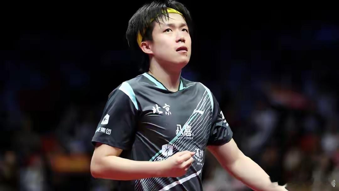 王楚钦以4比1的总比分战胜了袁励岑，获得铜牌，五局比分为11比9、11比8、4比