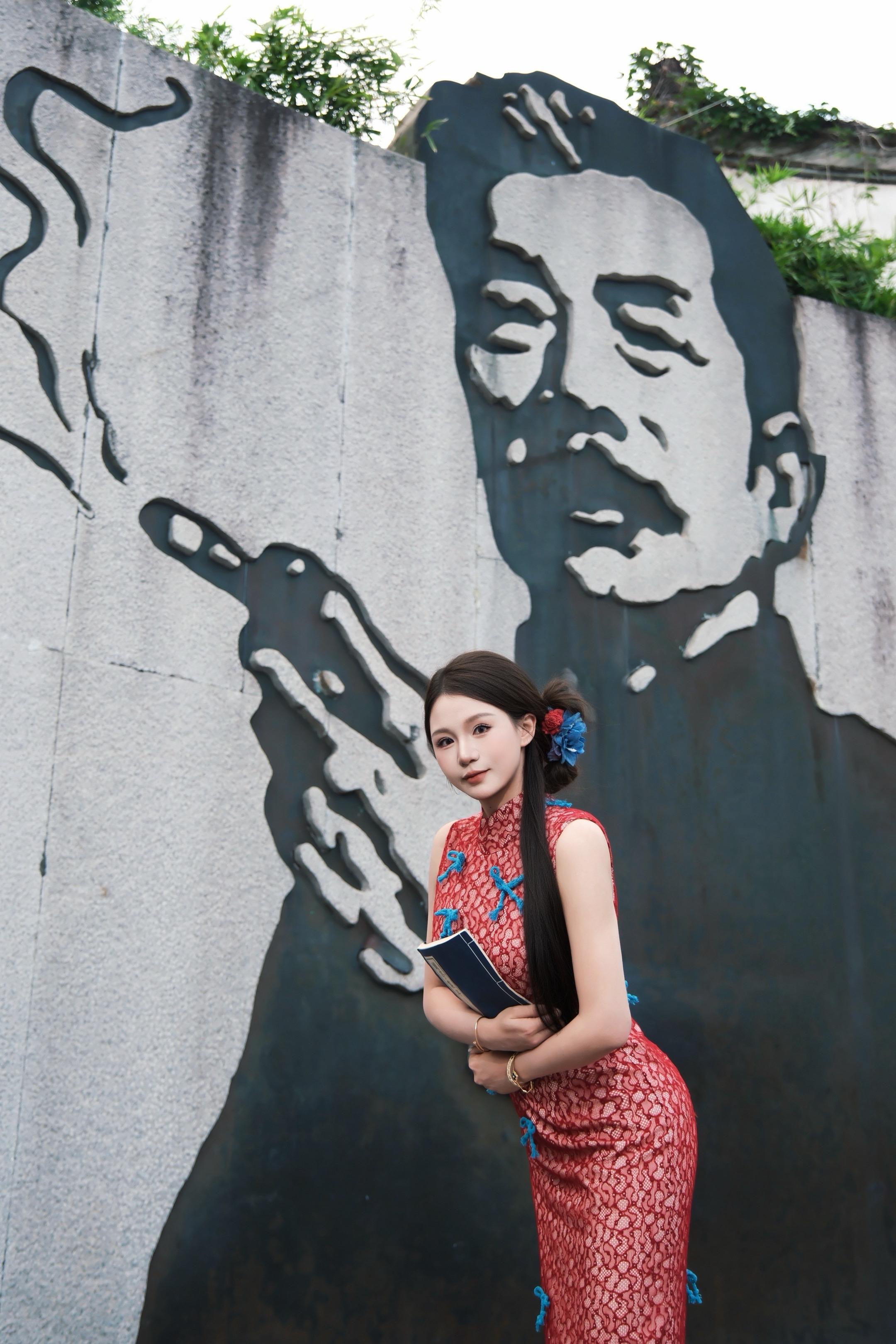 “读先生的书 探先生的故里”