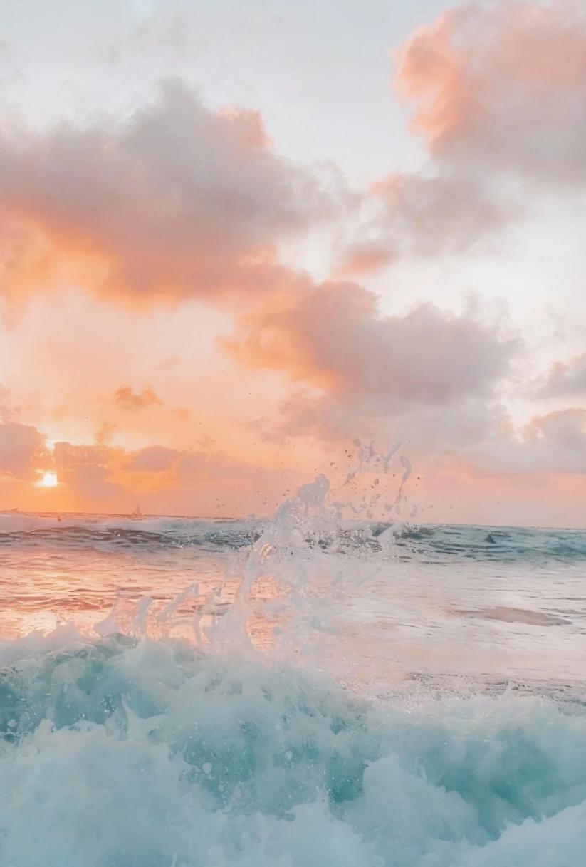 小时候家里穷，让我很羡慕邻居，他和我一般大，他住大房子，有玩具，电视，电冰箱，他