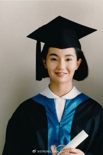 1987年，《流金岁月》中的张曼玉与钟楚红。 