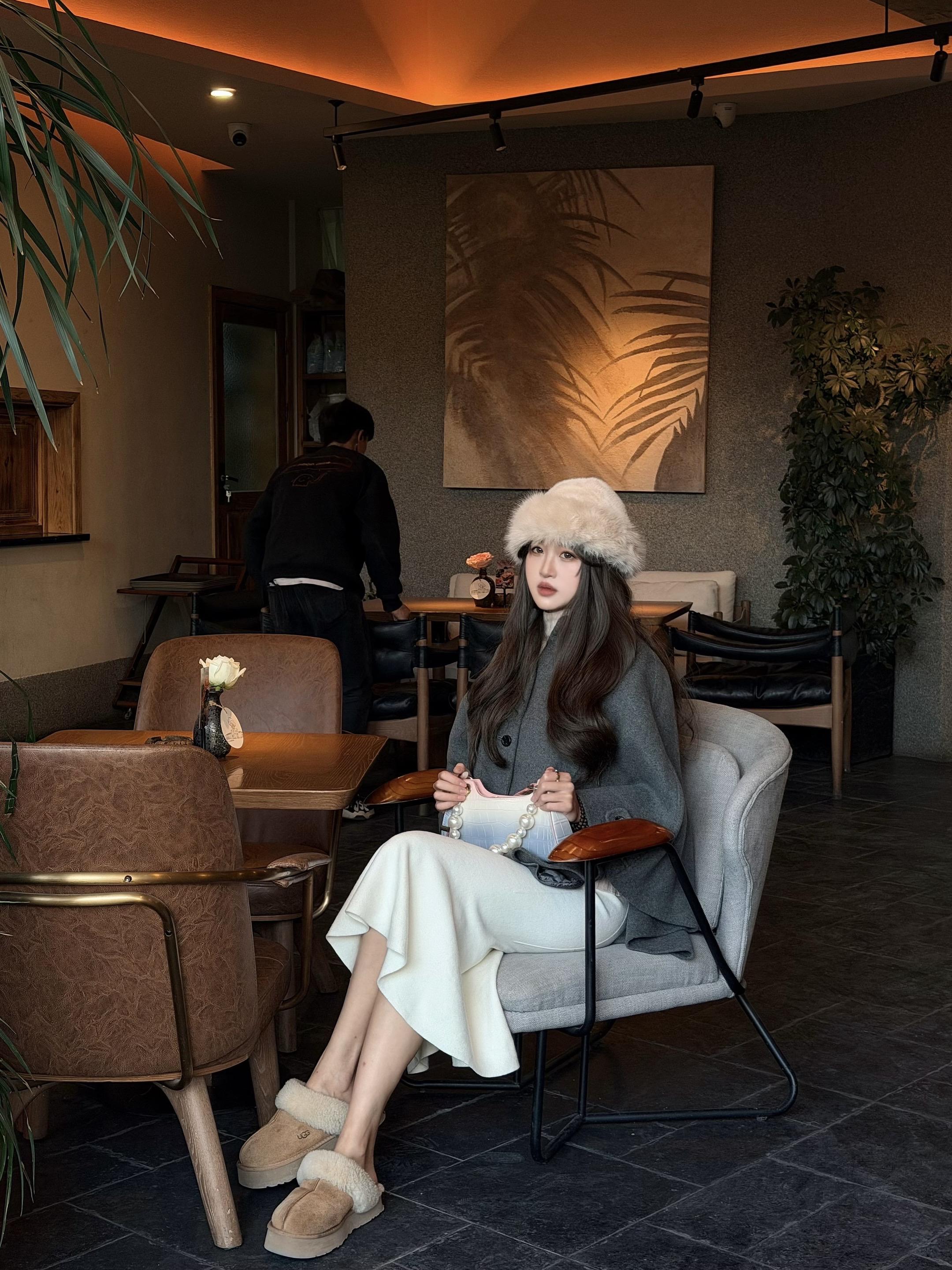 和姐妹吃个漂亮饭 昆明过年仪式感已经提前整上了！！ Wave rest...