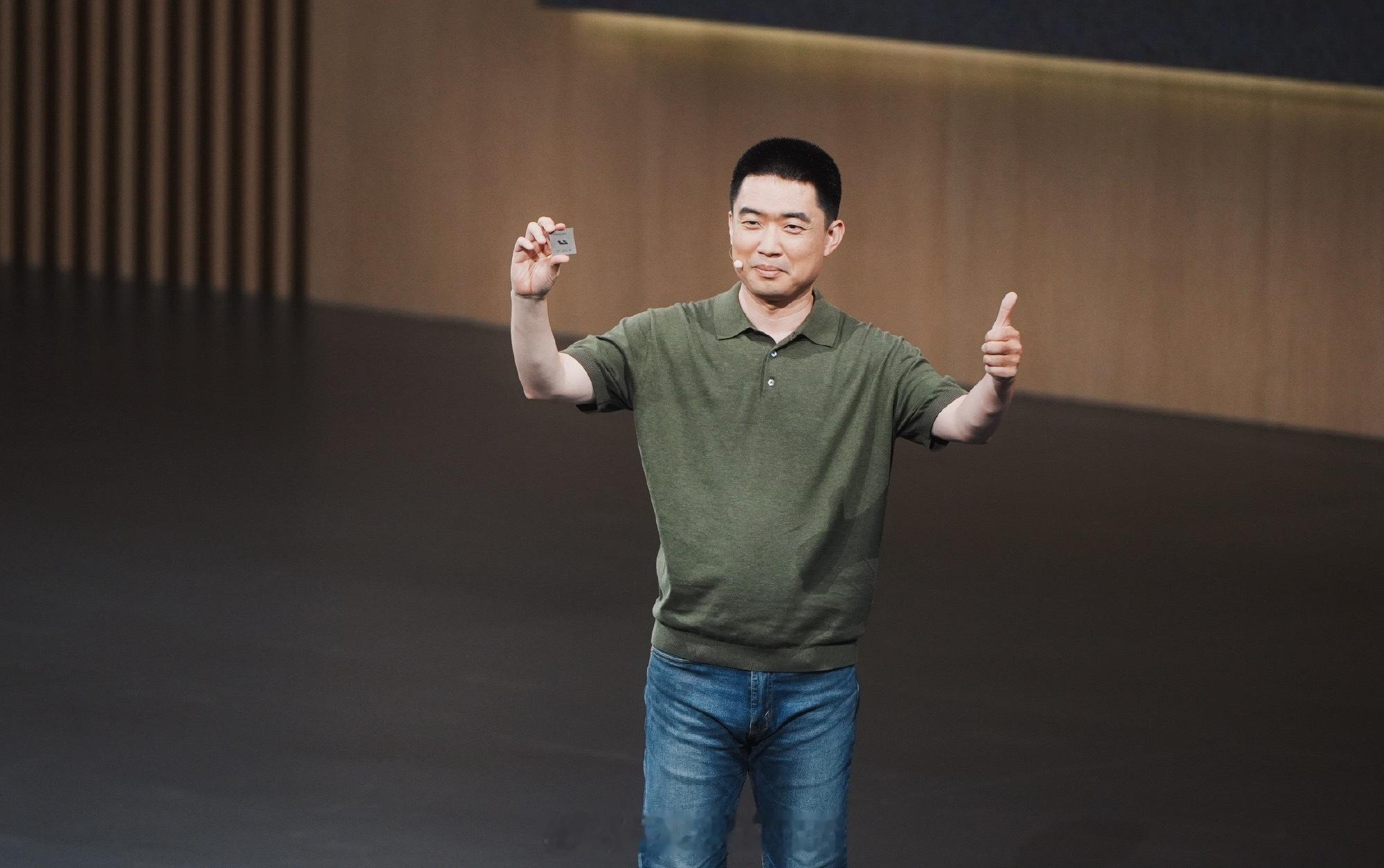 理想在搞大事情啊！！这还是一家汽车企业吗？今天，李想定义“具身智能汽车”，并给出