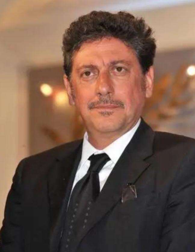 马杜罗被美国逮捕。他的总统卫队司令兼军事情报头子，哈维尔·马尔卡诺·塔瓦塔。被指