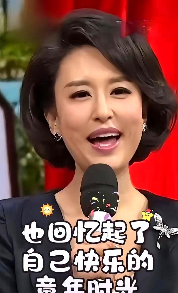 张蕾这状态，哪像去了学校当老师的人？

央视六一晚会一出，镜头扫到张蕾，底下评论
