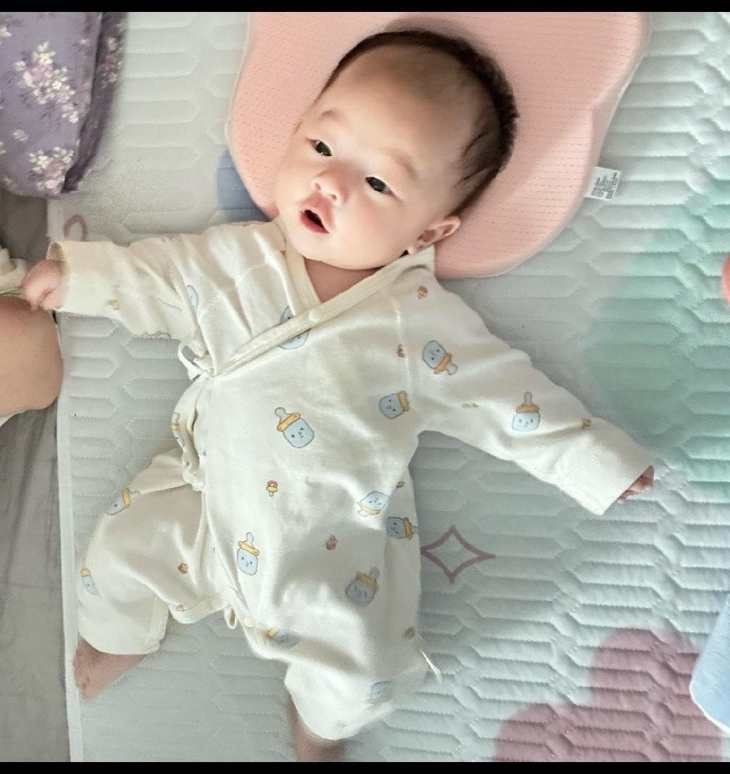 婆婆为了节约水跟7岁孙子一起脱光坐盆子洗有时候公公也一起，还是一周洗一次，小孩身