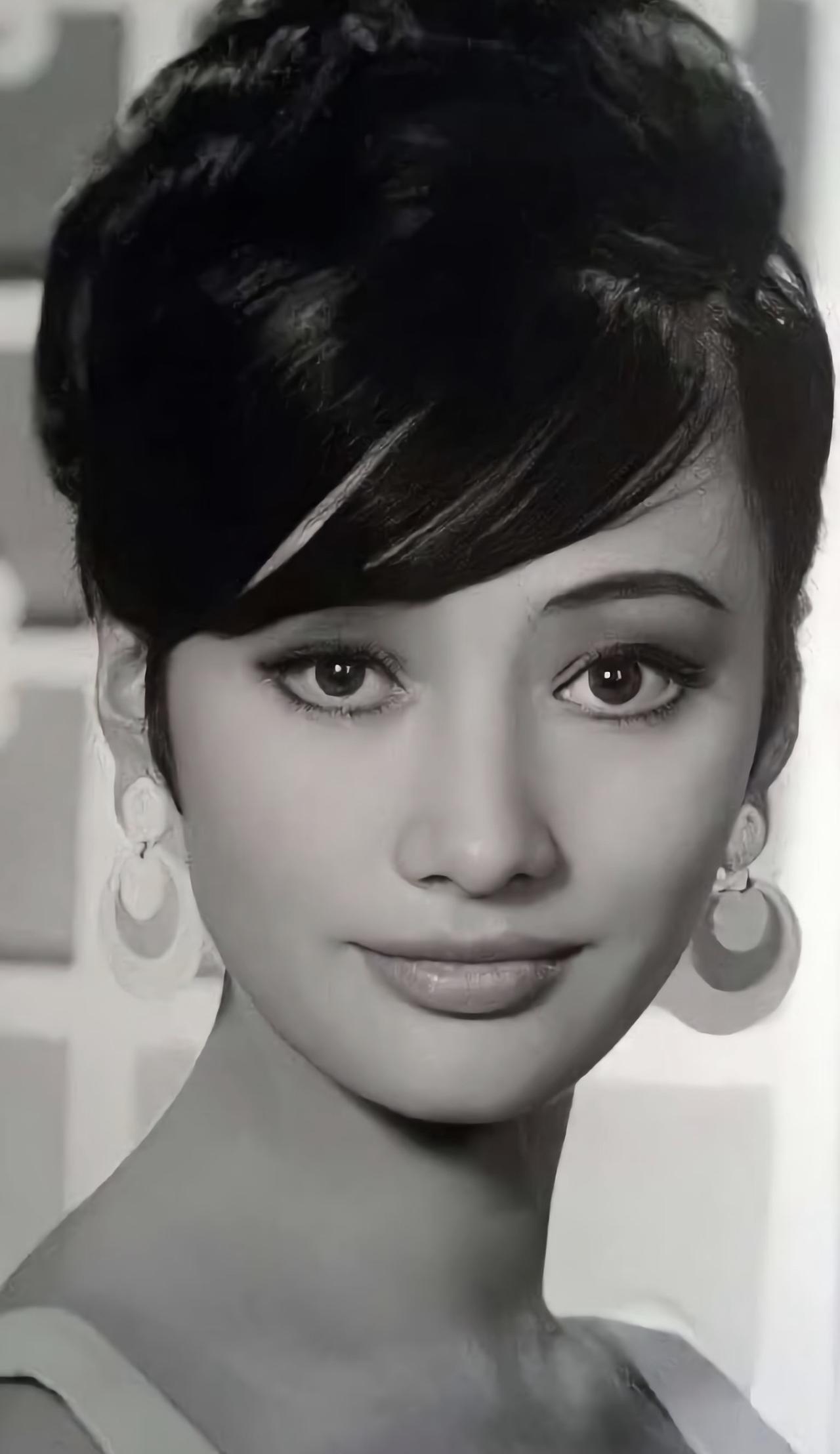 你以为混血港星顶流是90年代才有的产物？早在上世纪60年代，中德混血的胡燕妮就已