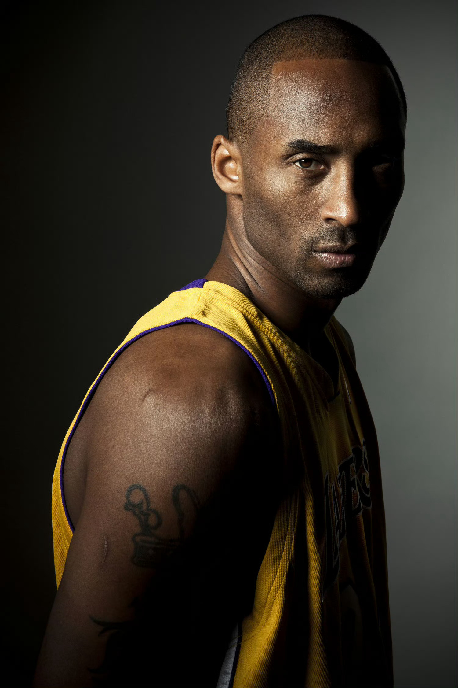 受过伤的人会更加勇敢，因为他们知道，最痛不过如此❤️科比退役的第3631天&科比