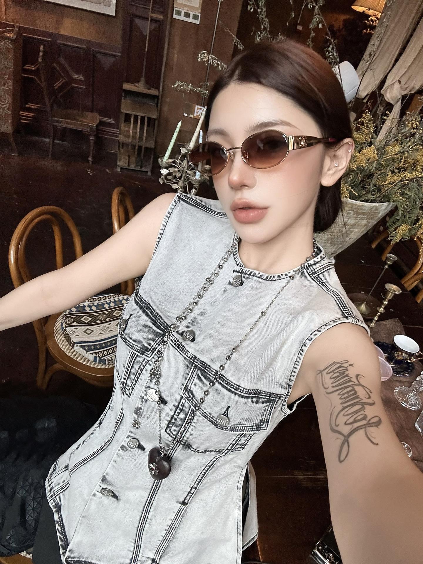有人说我的文身不适合穿女装。