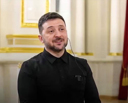 全世界都怕特朗普，但我不怕他！当地时间11月10日，乌克兰总统泽连斯基在一场采访