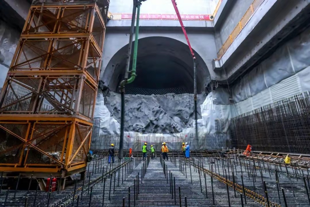 中国隧道相接可绕地球超一圈 中国的隧道建设规模举世瞩目，从繁华都市到偏远山区，从