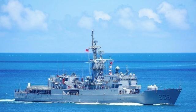 美国偷偷用民用货轮往台湾运军火还赌我们不敢登船检查？台海海上规矩到底谁说了算？一