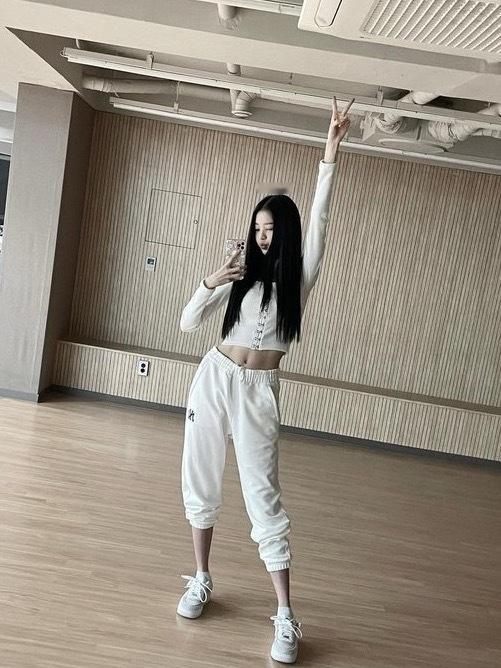 感受兔仔腹肌 