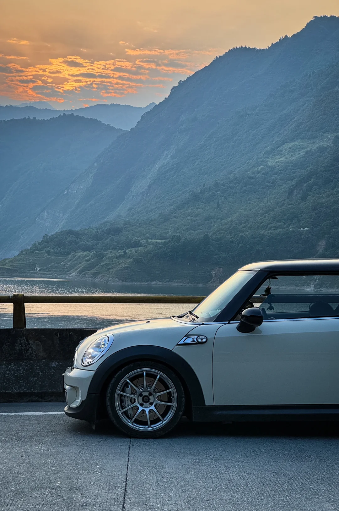 Mini一天可以玩到的成都周边玻璃水