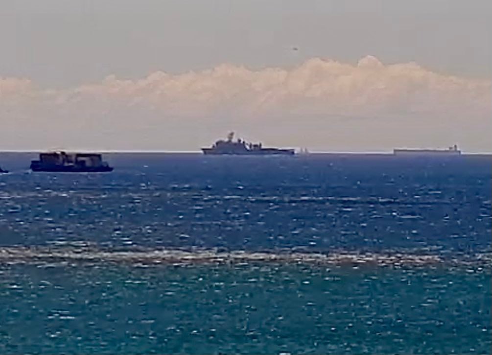 波特兰号两栖船坞登陆舰（LPD 27，圣安东尼奥级）于2026年4月1日离开珍珠