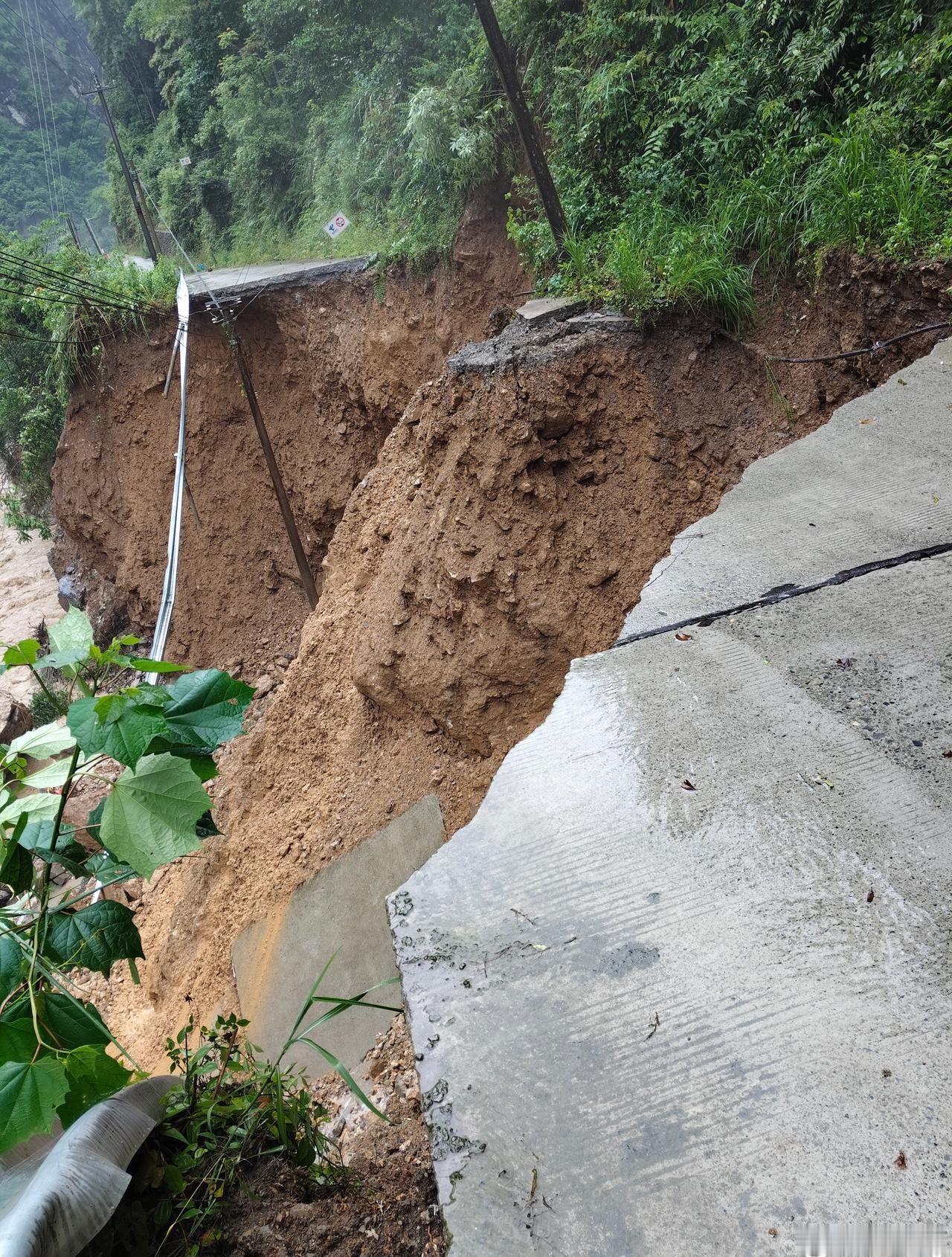 ⛈️ 1. 雨情实况与破纪录情况
极端降雨量：过去24小时（5月17日9时至18