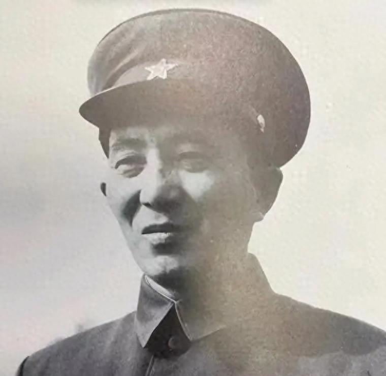 军报刊文回忆平津战役，罗瑞卿读后不禁连连摇头：战役结束都快十五年了呀？
1964