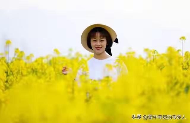 离婚17年后，回忆起那个孤寡老人，我泪流满面。

和前夫恋爱时，他提得最多的就是