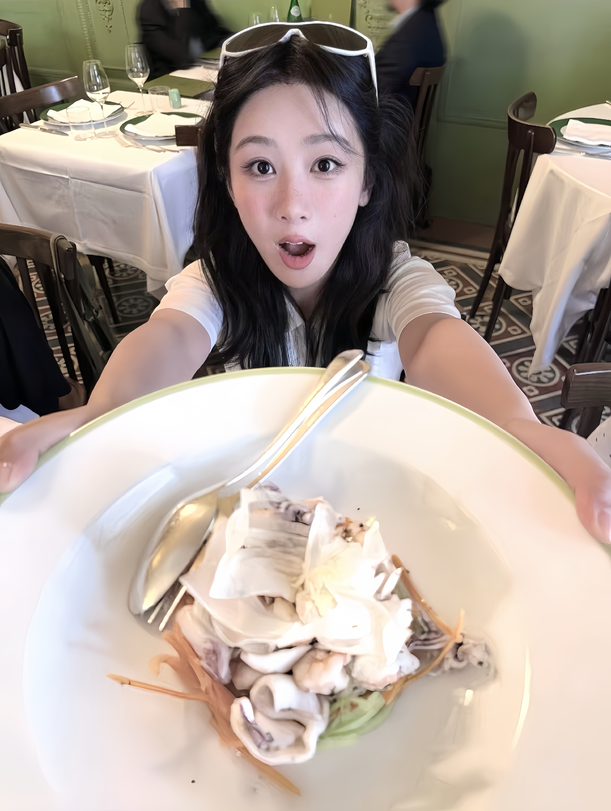 杨紫 yz杨紫董竹君 yz杨紫玉兰花开君再来“不要去听那些流言蜚语，勇敢的向前去