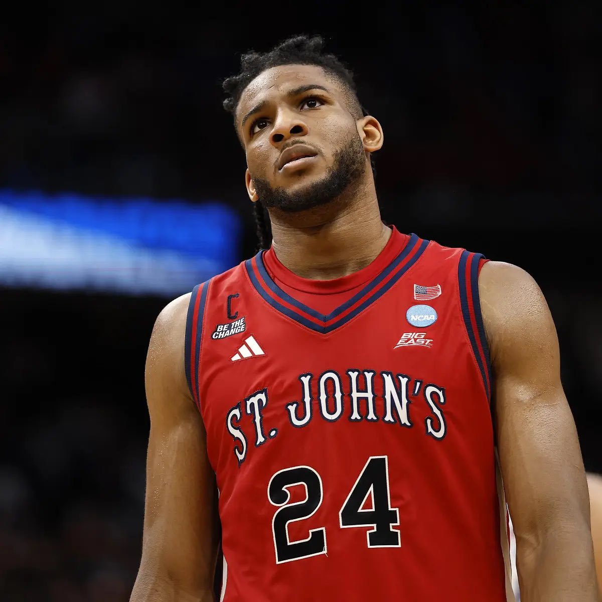 亚特兰大老鹰队将在2026年NBA选秀中以第23顺位选中祖比·埃乔福。 微博二创