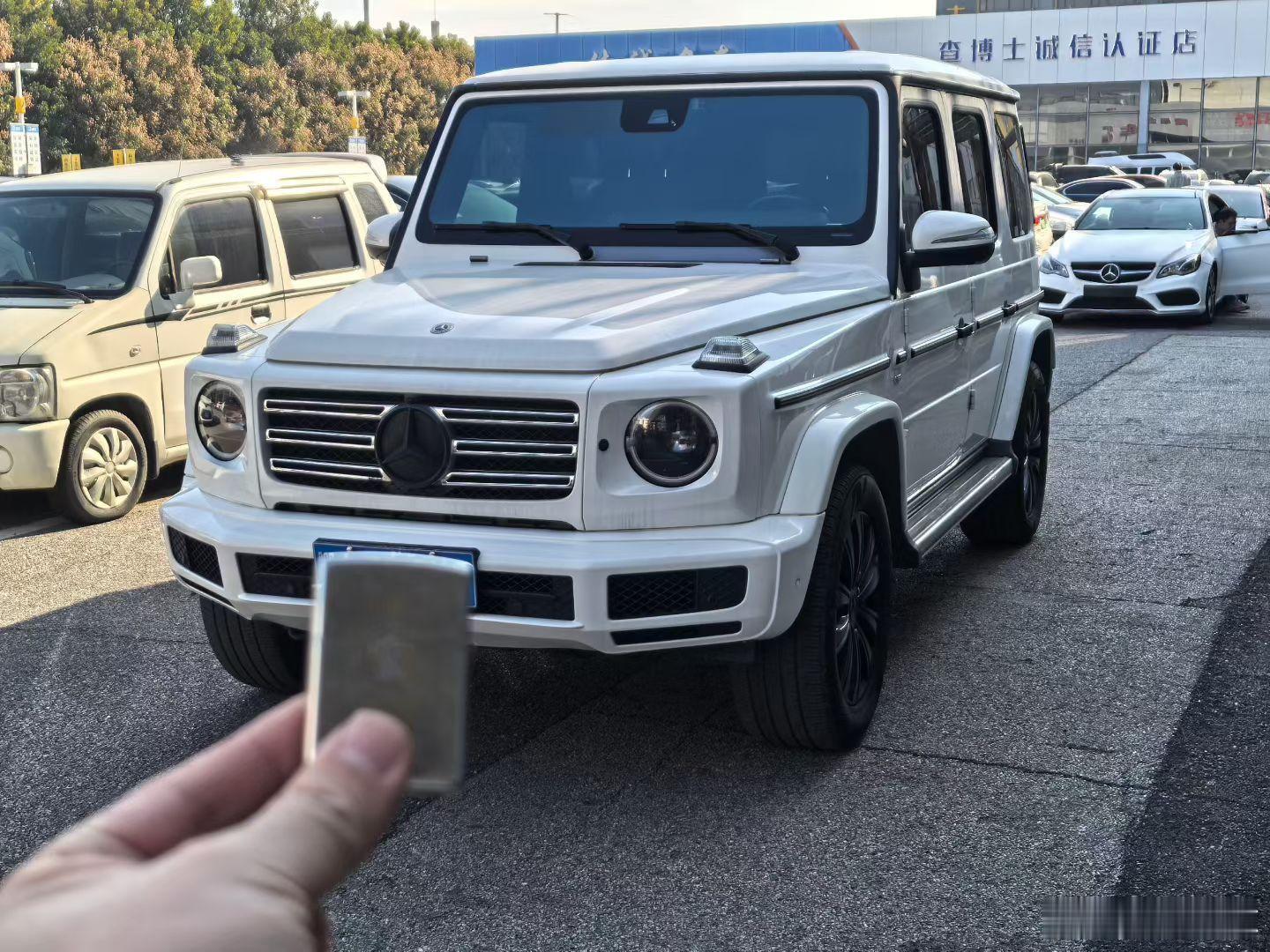 最新到店奔驰G350 ​2021年上牌 8万多公里​售价113.8万 随时过户 