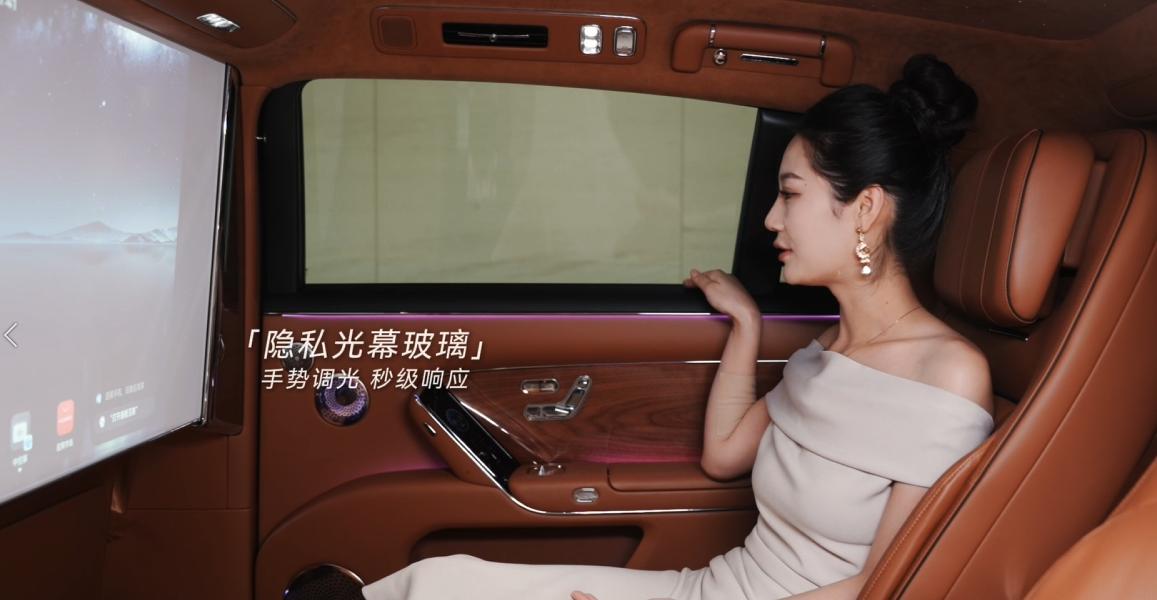家庭出行新范式，尊界S800“指哪控哪”让默契无需多言
家庭用车的痛点往往藏在细