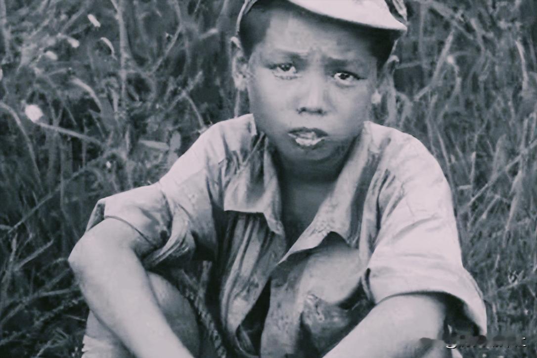 [太阳]1936年，马家军要枪毙一个12岁的小红军。谁料，小红军说：“你为什么要