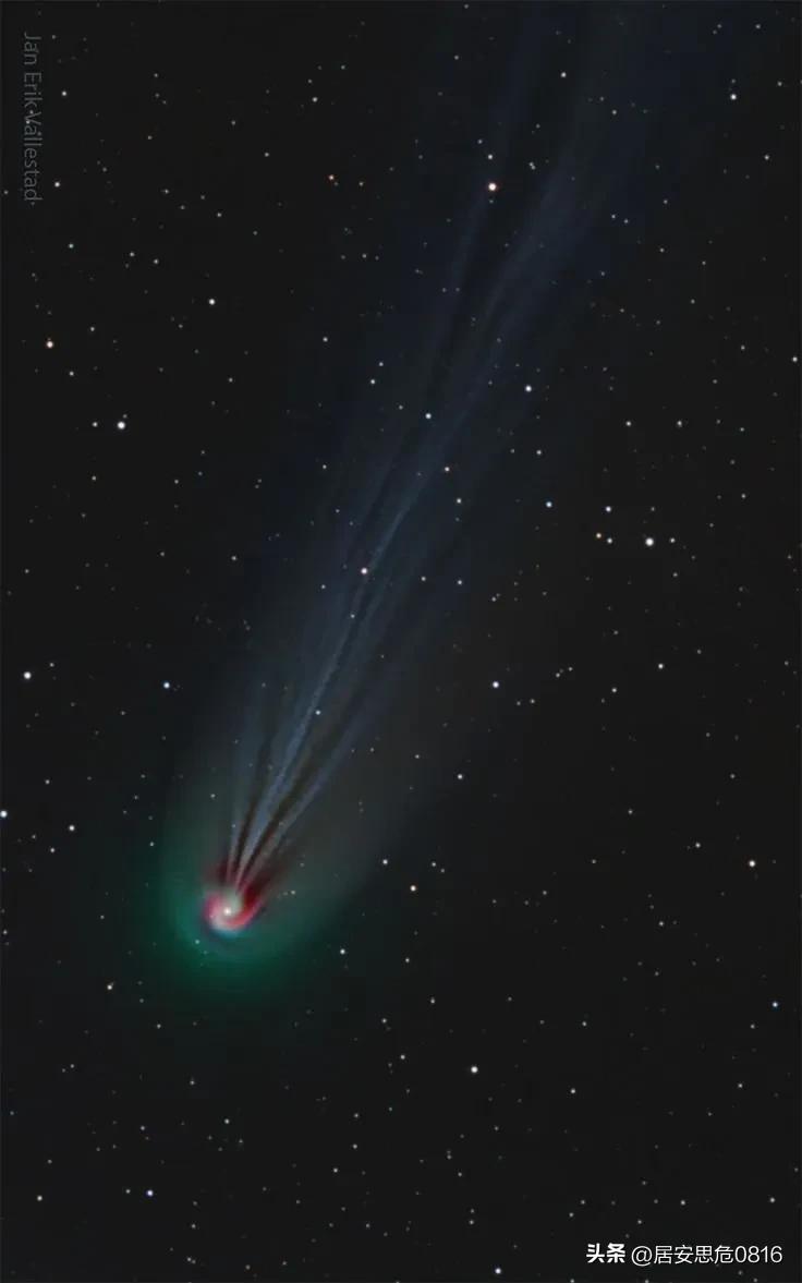 突发新闻🚨 ：3I/ATLAS 正在喷射近 300 万公里长的喷气发动机

距