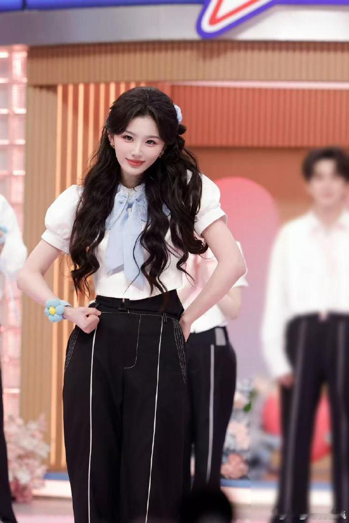 孔雪儿好六cha舞直拍梦回了孔雪儿cha了goodbyebaby 经典舞台再现，