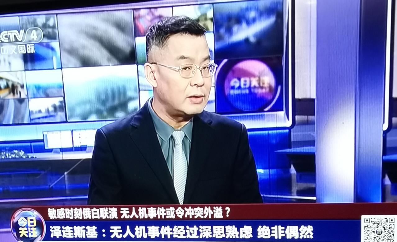 吴大辉真的是爱憎分明
央视四套今日关注栏目，但凡涉及俄罗斯的节目，吴大辉是常客。