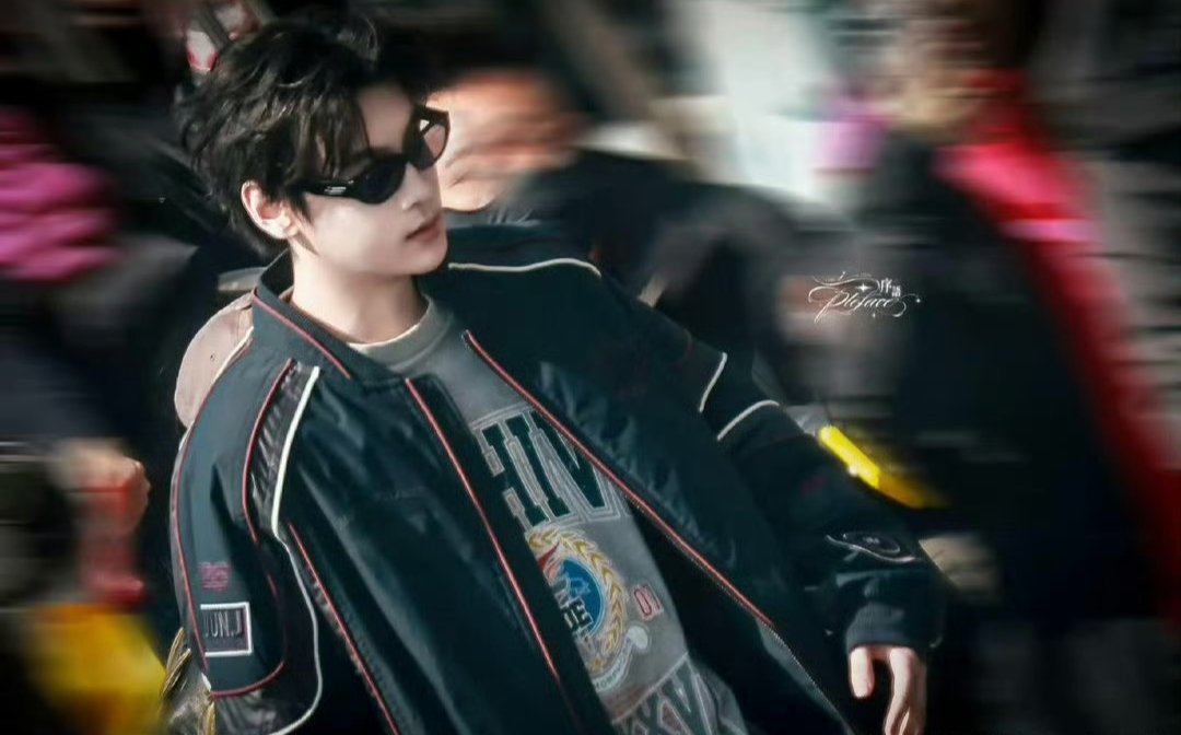 田栩宁昨天f1赛车活动又上了多国世趋顶流出马随随便便就上了