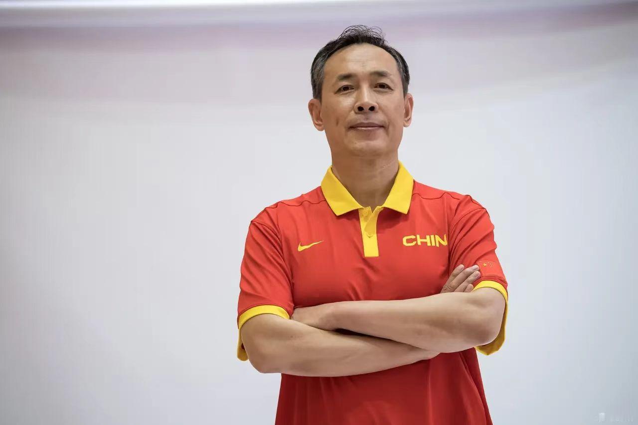 新赛季赛程过半北京北汽男篮跌入低谷，名帅许利民火速增援，据悉已抵达济南与球队回合