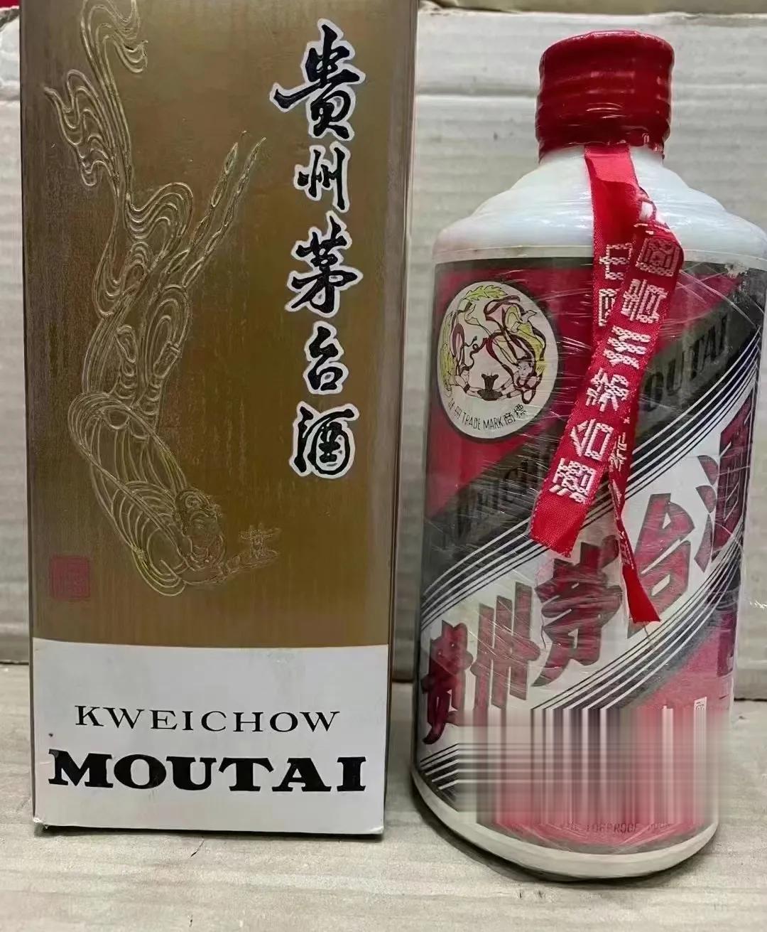 二舅在微信群里说：“我儿子要买房了，希望你们每家能拿出50000块钱帮帮忙。”大