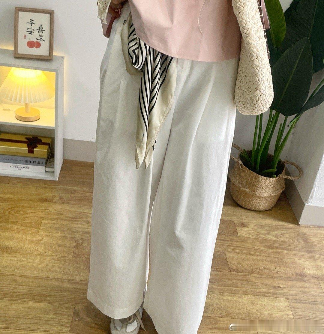 6🈷️26晚20：00新品限时上新85折✨今天要跟大家分享我最近入手的白色直筒