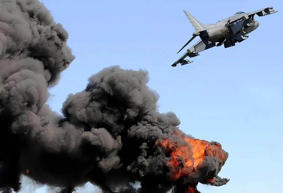 [月亮]冲突进入第39天，美军损失惨重，5架军机被击落，导弹消耗快到见底，这哪里