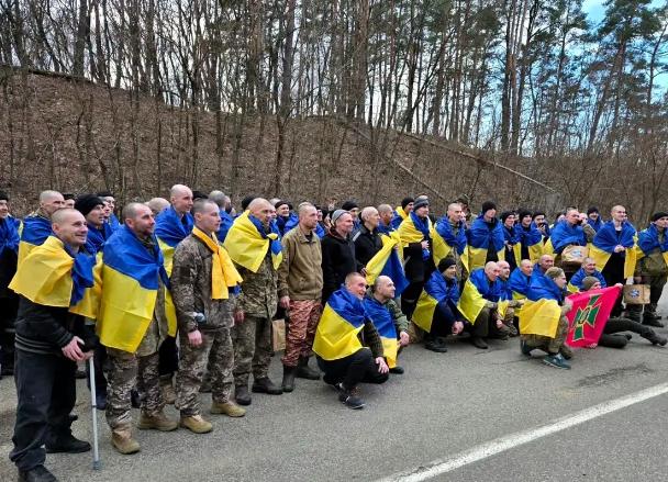 泽连斯基太“精明”了，直接扔出了一个令美俄都目瞪口呆的王炸！他说，这仗打到最后，