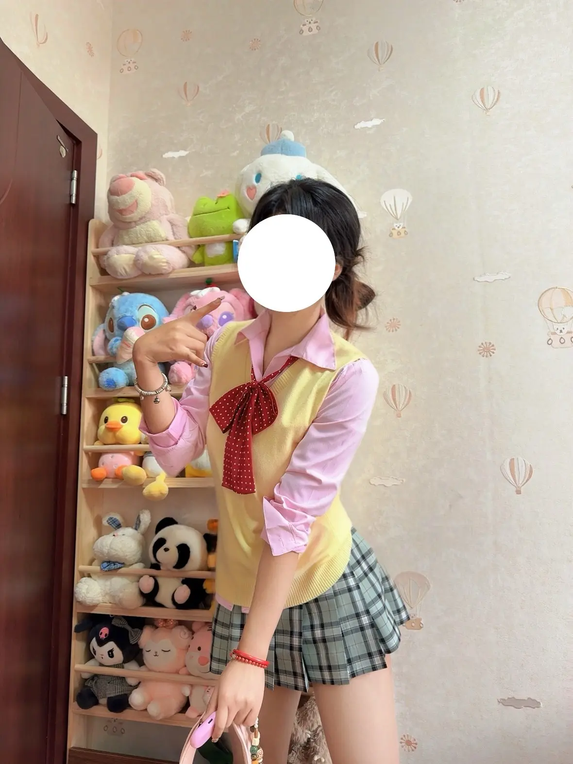 噗噗穿搭日记。甜妹儿听硬曲儿