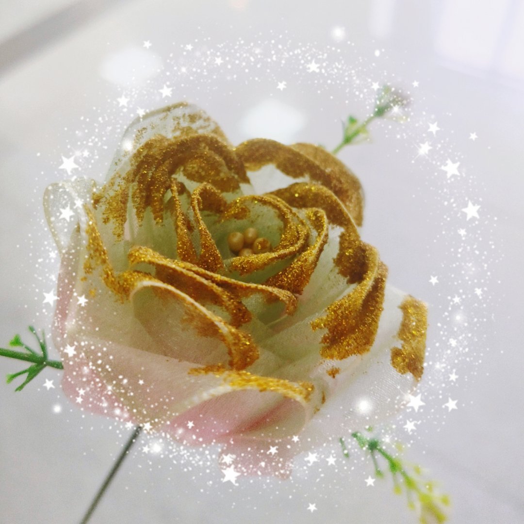 叠了一朵玫瑰花，想要送给笋影杀(◍＞◡＜◍) 
