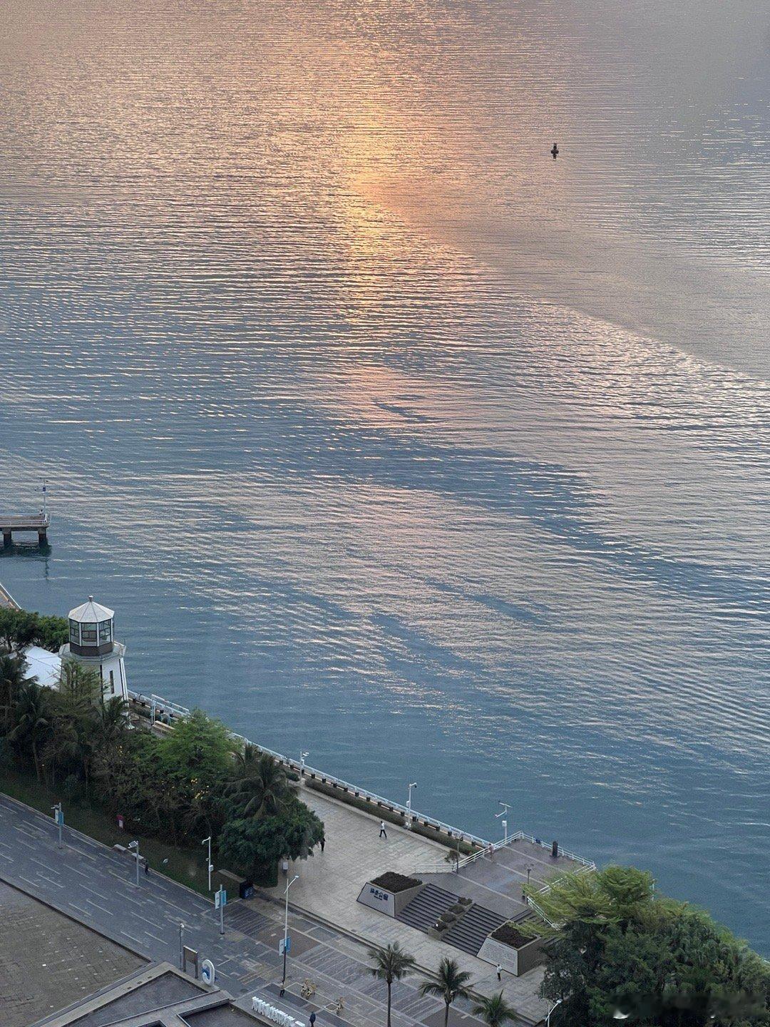 👋🏻 看过很多次日出的家已经搬去新家啦开启新的阶段之后会有旧家roomtou