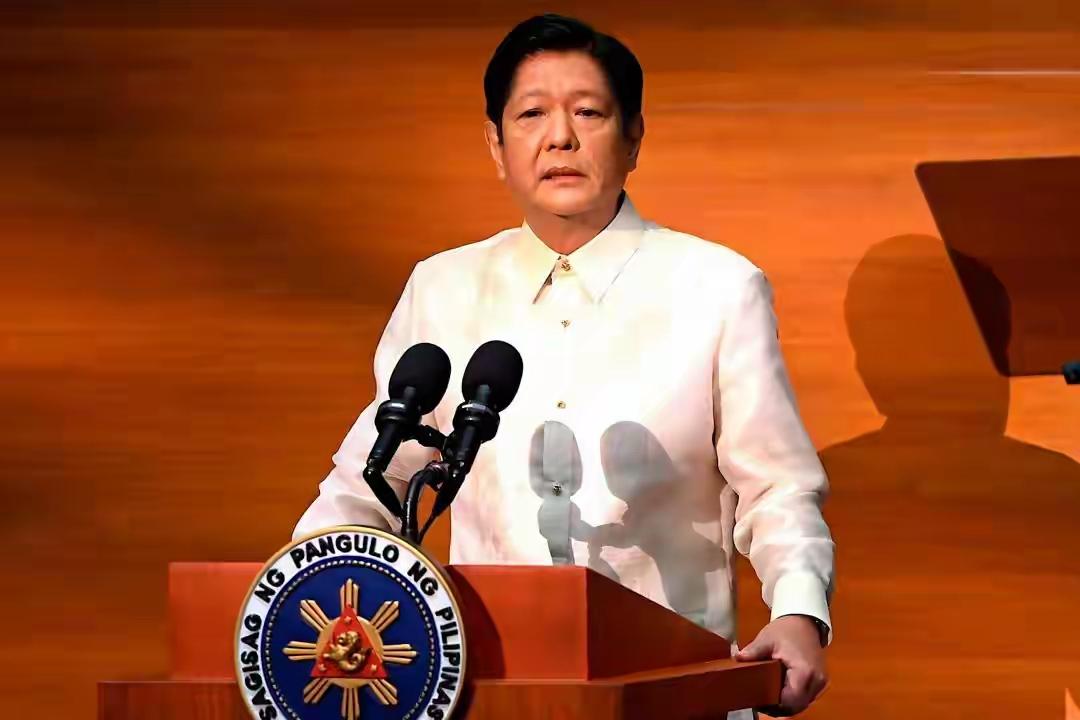 不是不想闹，而是最近美国把重兵压在了中东，后台现在精力集中要打伊朗，顾不上菲律宾