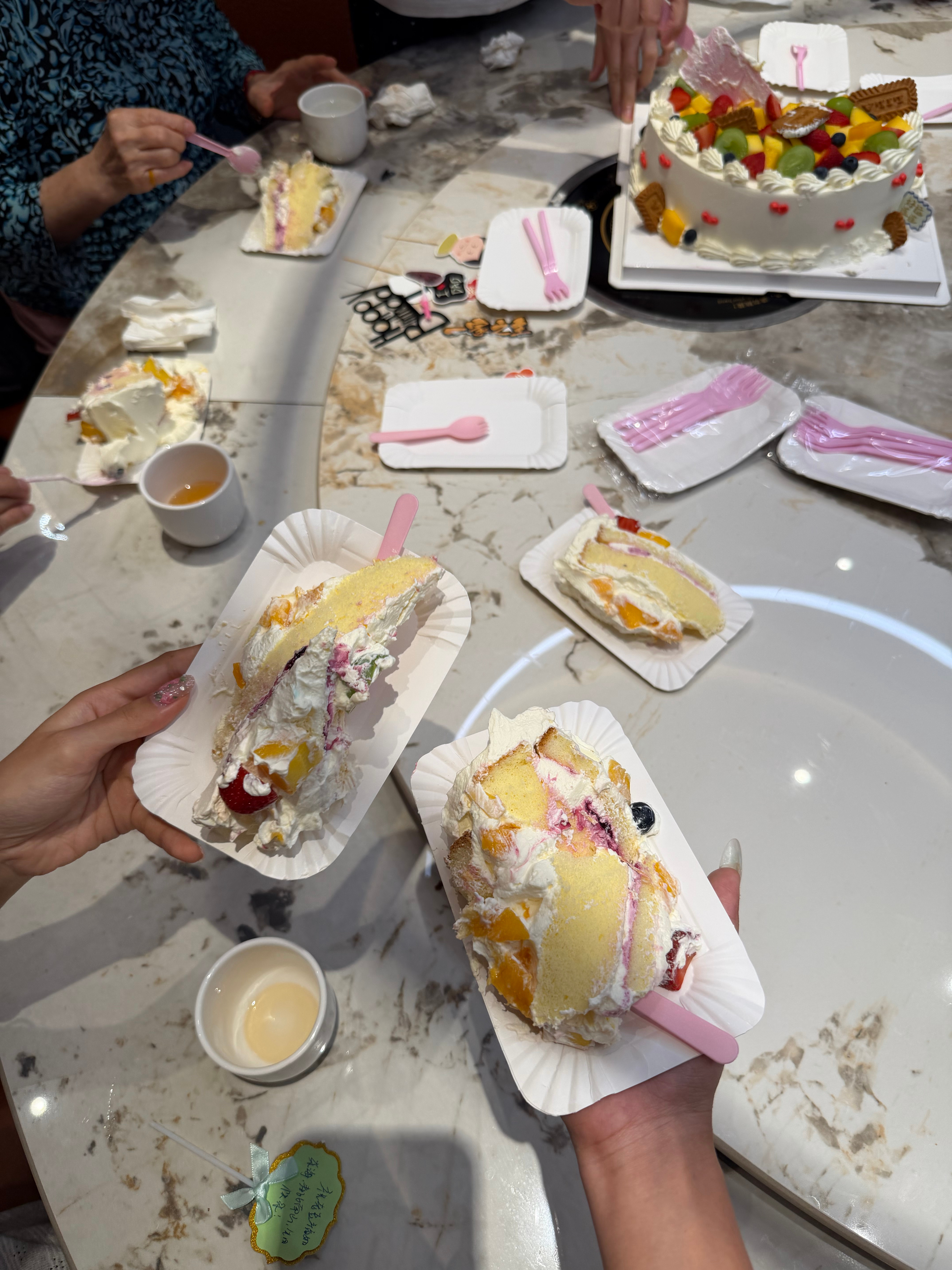 好搞笑！被邀请来参加安安外公生日了哈哈哈哈哈哈哈哈哈哈哈哈！㊗️安安外公生日快乐