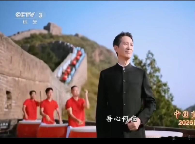 这个长城朗诵，太会选人了吧，王劲松、王凯、李幼斌都是特别有实力的演员。

他们三