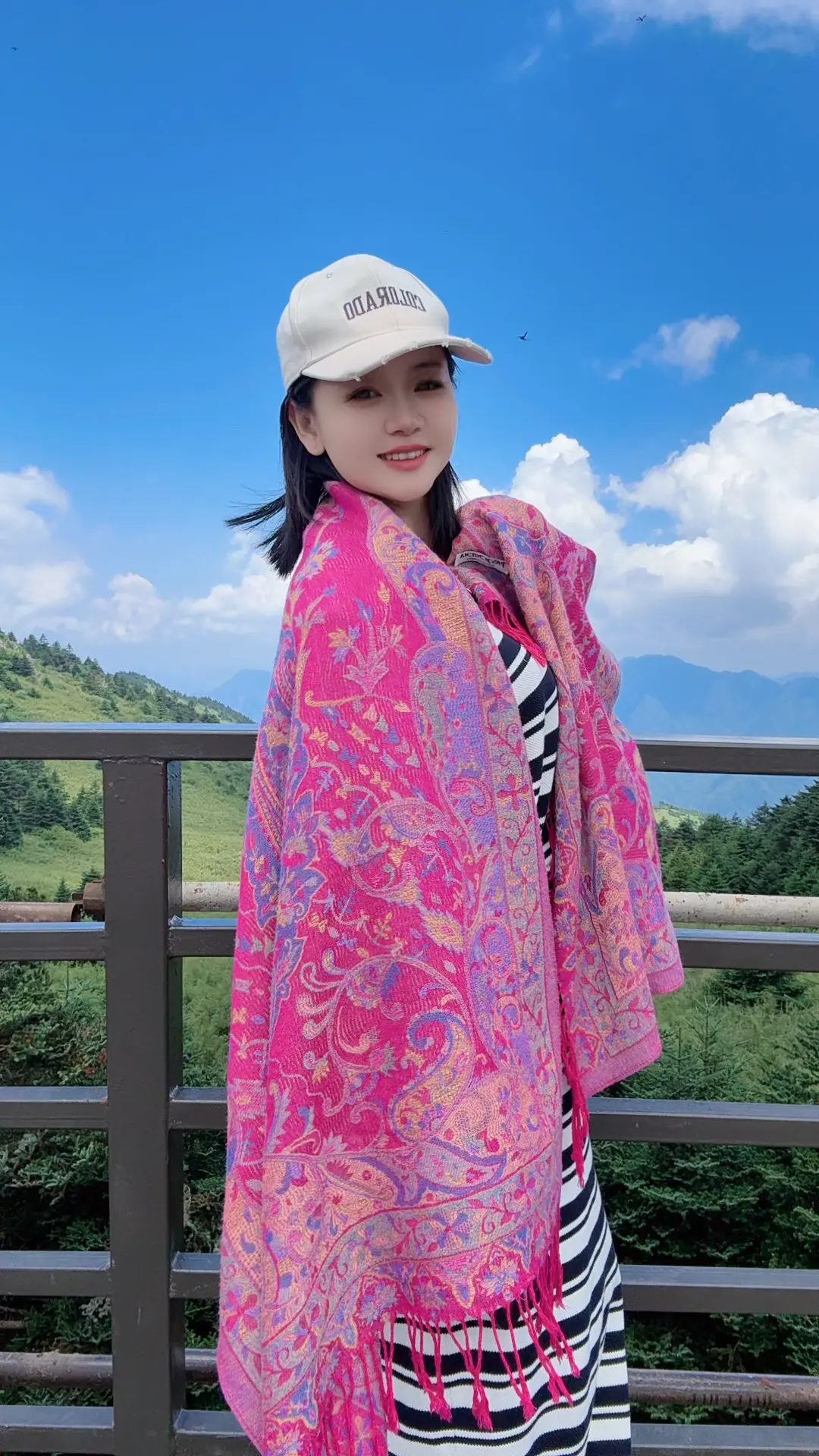 装什么情绪稳定的成年人，         心累到一定程度 我连人都不想当