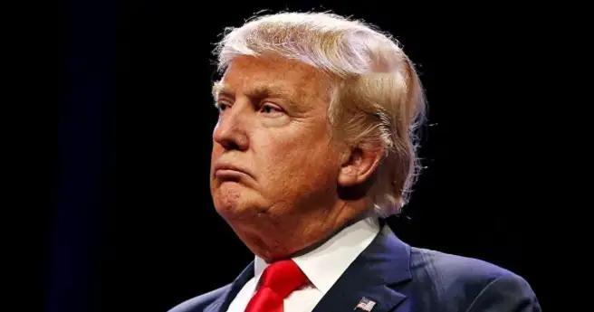 【流氓】
据央视新闻报道，美国总统特朗普宣称，其控制格陵兰岛的目标“绝不会改变”