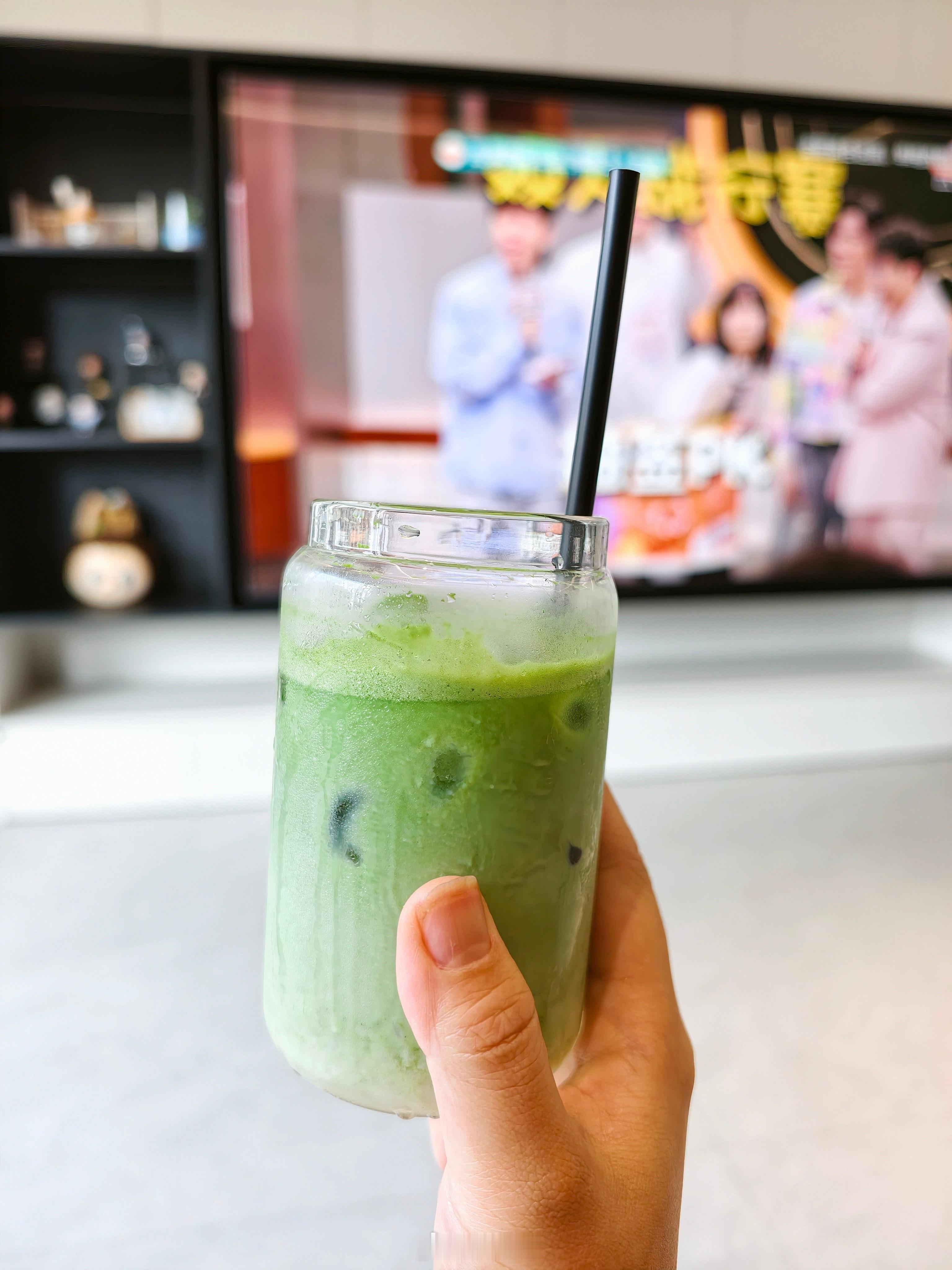 早起一杯酒酿抹茶拿铁