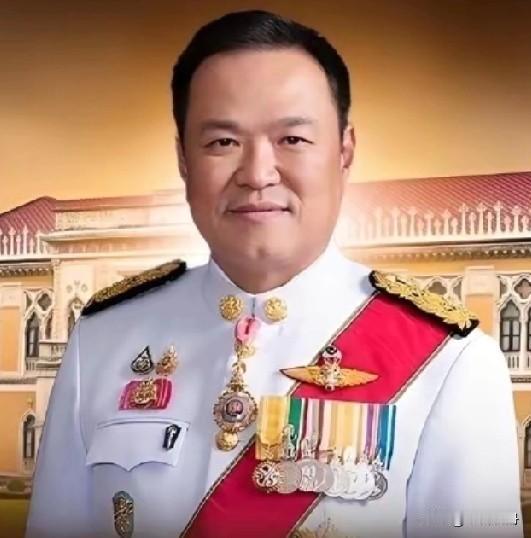快讯！快讯！
泰国总理宣布了
10月18日，泰国总理阿努廷刚见了中国大使。他说要