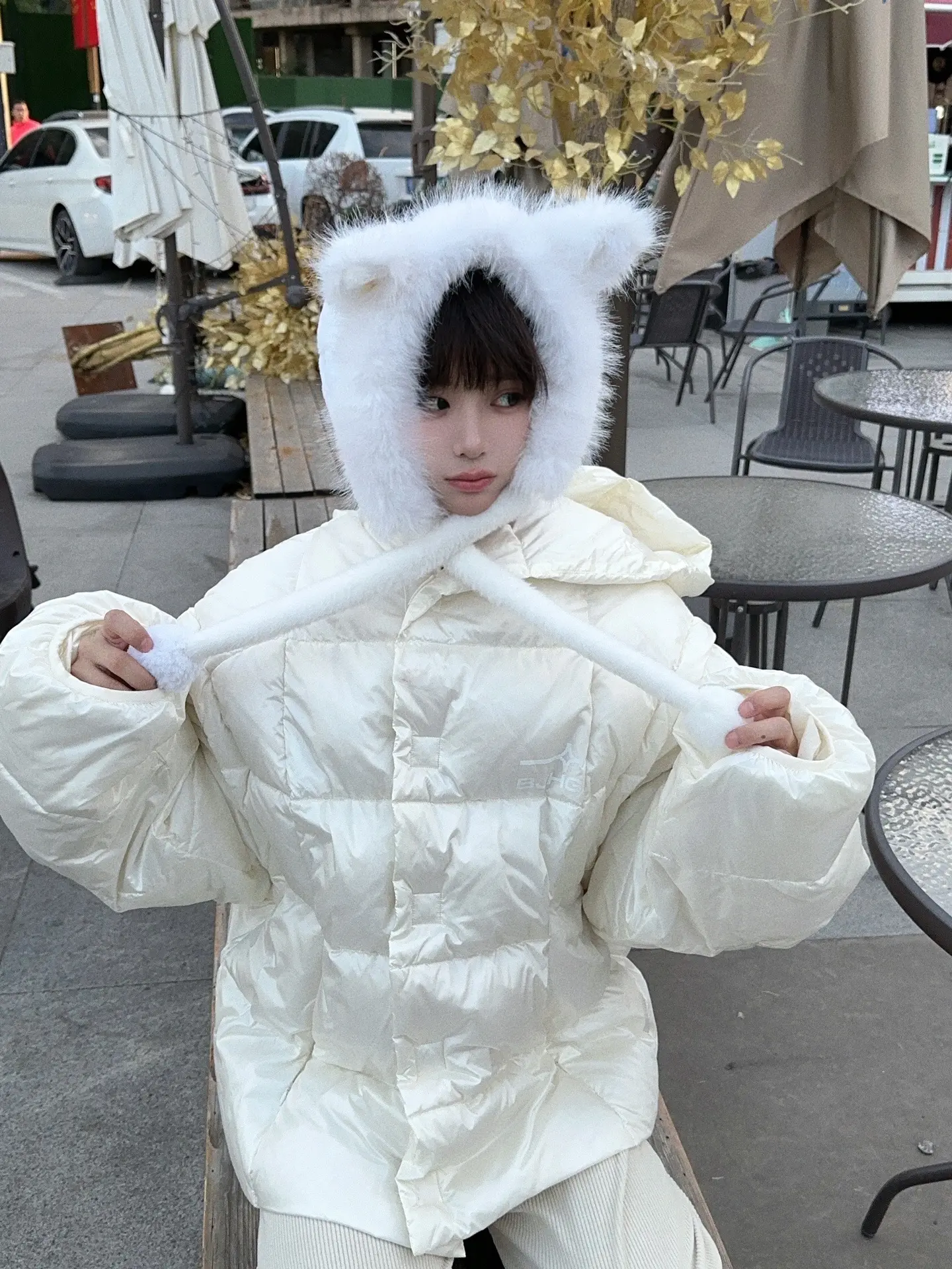 再靠近一点点就和你牵手❛‿˂̵✧。