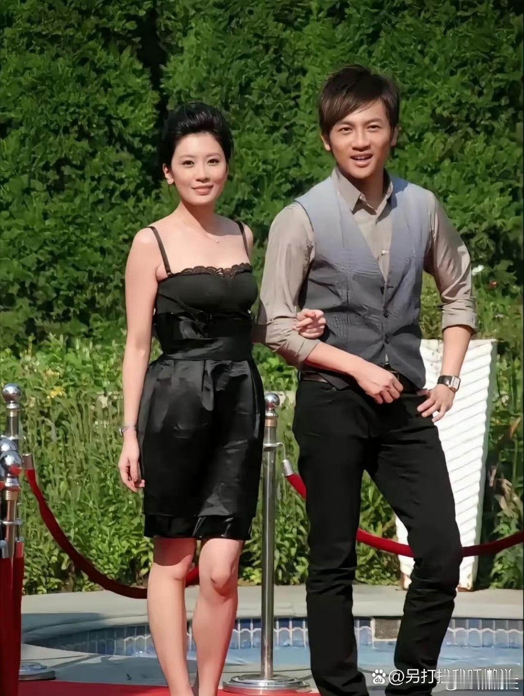 年轻时候的贾静雯和苏有朋，又帅又美 