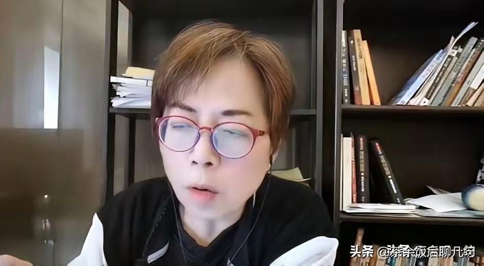 黄智贤又骂黄国昌和馆长，而且把支持蓝白的人都骂了，骂得还真难听！

2月27日她