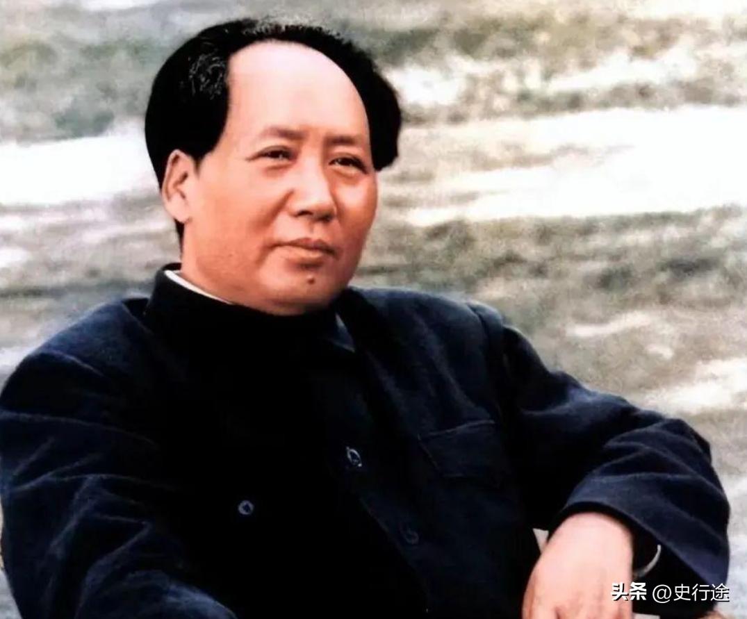 毛主席的养生十六字诀：
“遇事不怒，
基本吃素，
多多散步，
劳逸适度”，
凝练